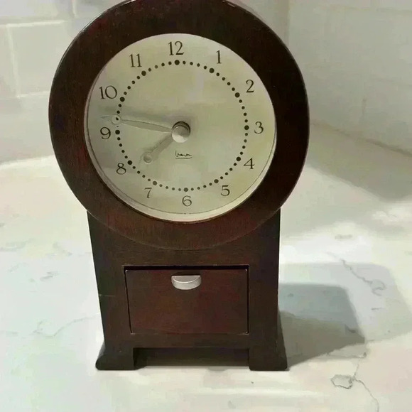 Small Wooden Decorative Clock works - Picture 1 of 13